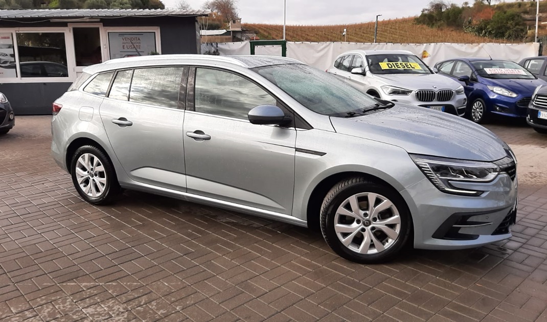 Renault Megane Sporter Blue Business 1.5 dci 115cv anno 05-2021