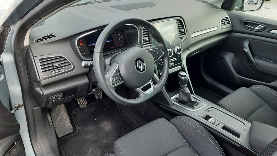 Renault Megane Sporter Blue Business 1.5 dci 115cv anno 05-2021