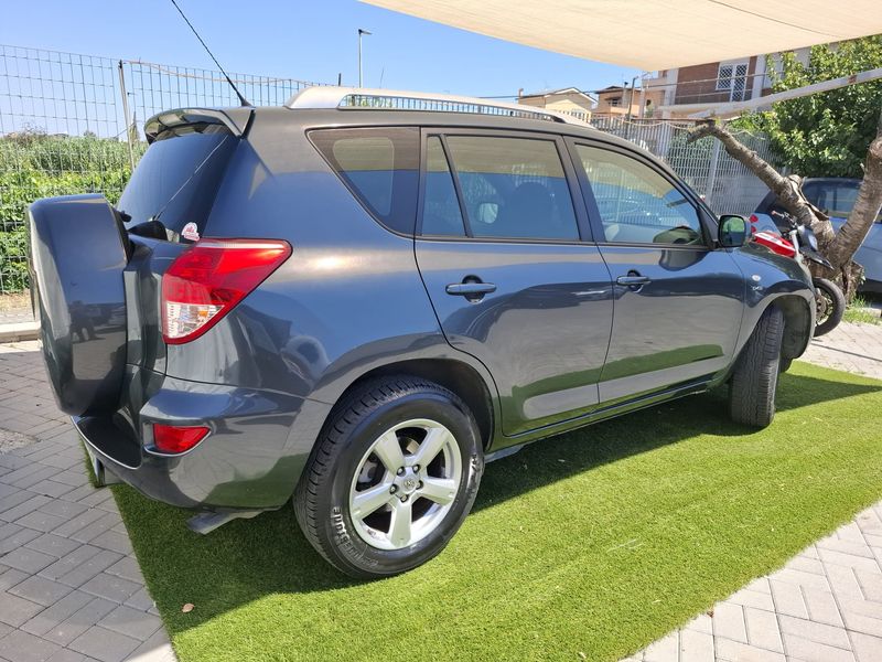 Toyota Rav 4 2.2 D 136cv anno 07-2006 