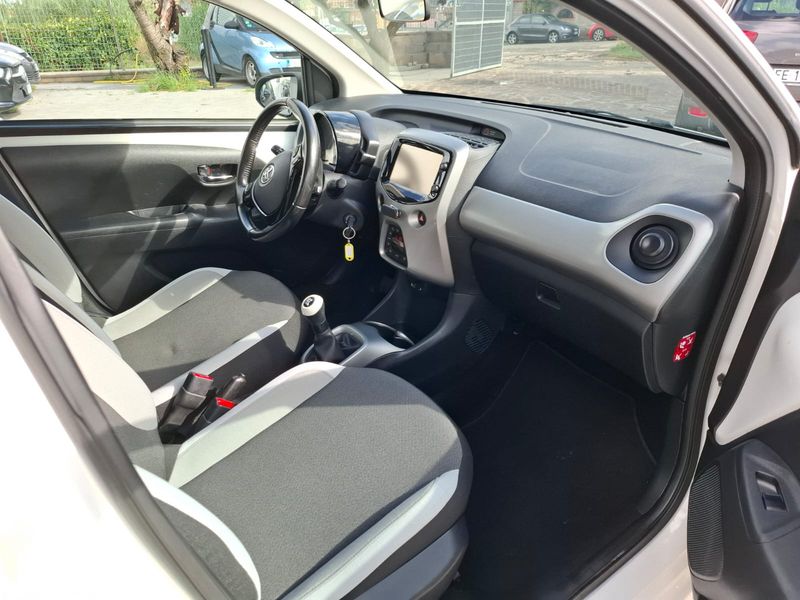 Toyota Aygo 1.0 benzina x-play 69cv anno 05-2018 