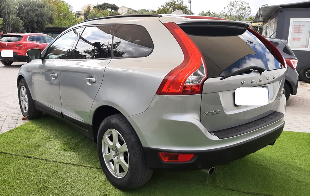 Volvo XC60 2.4 d4 (d3) Kinetic awd 163cv geartronic anno 05-2011