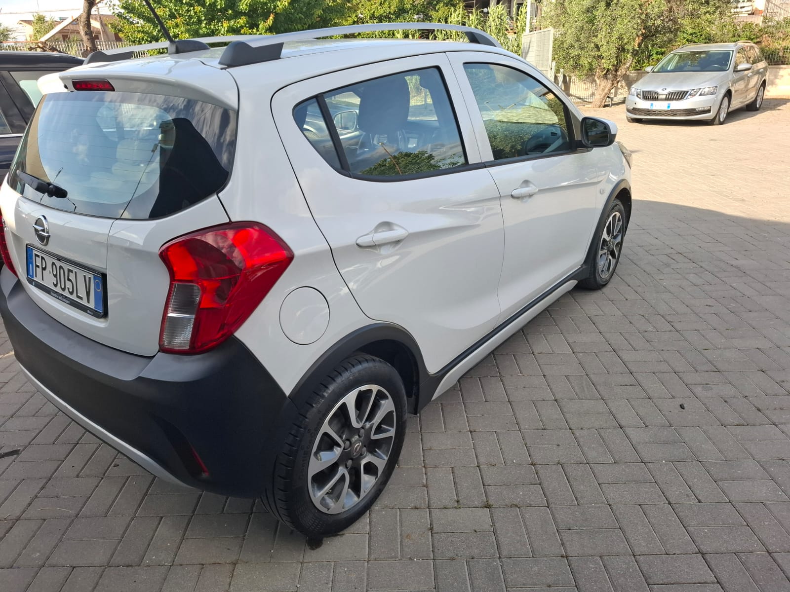 OPEL Karl ROCKS 1.0 75 CV – Neopatentati - CarPlay - Euro 6b 