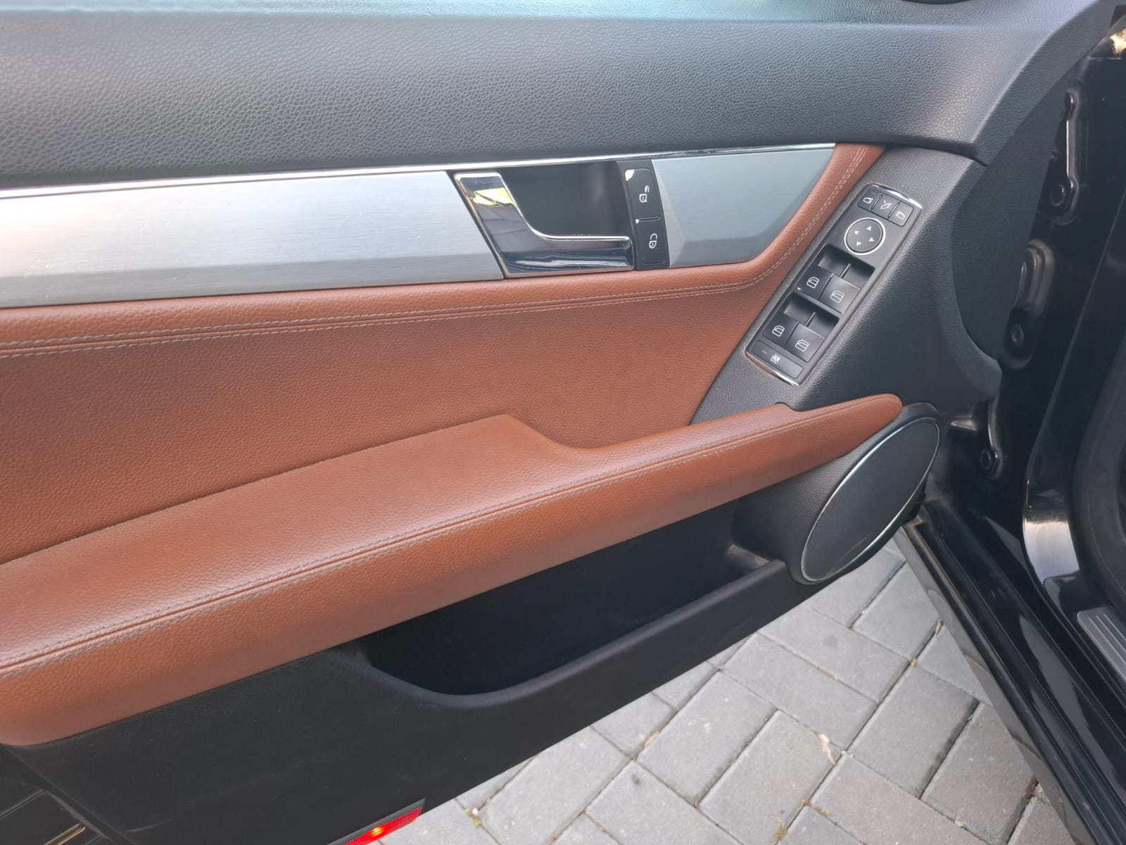 Mercedes Classe C220 Station Wagon, versione BlueEfficiency con cambio automatico