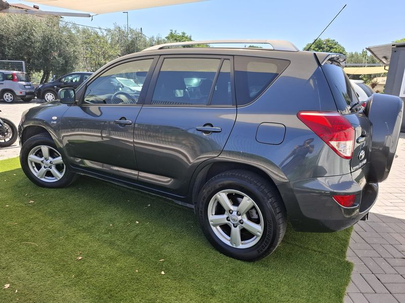 Toyota Rav 4 2.2 D 136cv anno 07-2006 