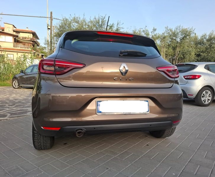 Renault Clio Life 1.0 benzina 90cv anno 04-2021 