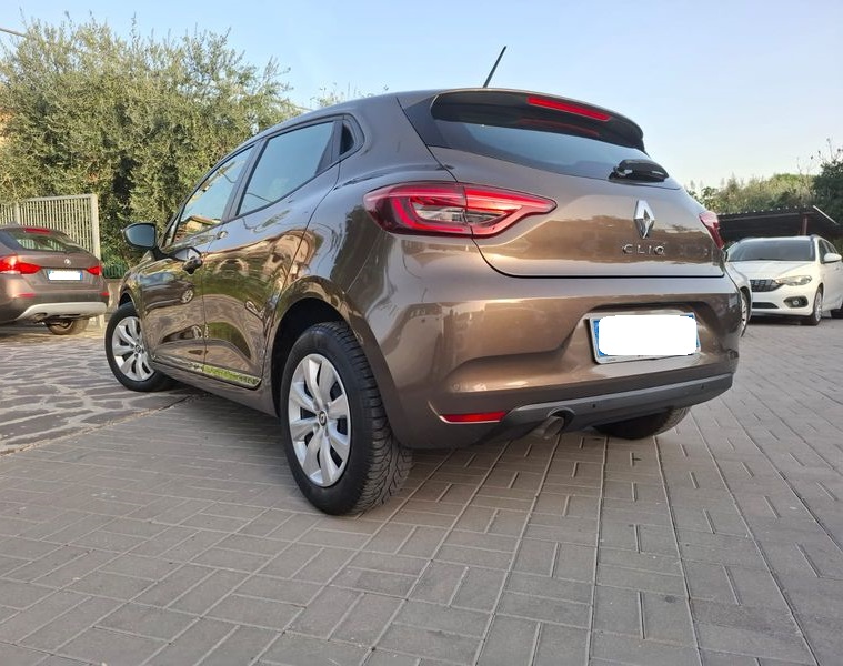 Renault Clio Life 1.0 benzina 90cv anno 04-2021 