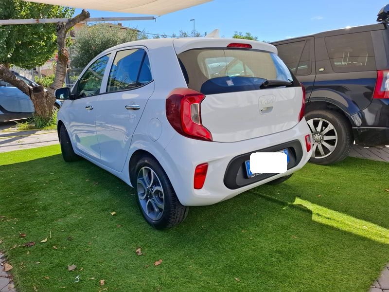 Kia Picanto 1.0 benzina AMT Urban 67cv anno 11-2021 