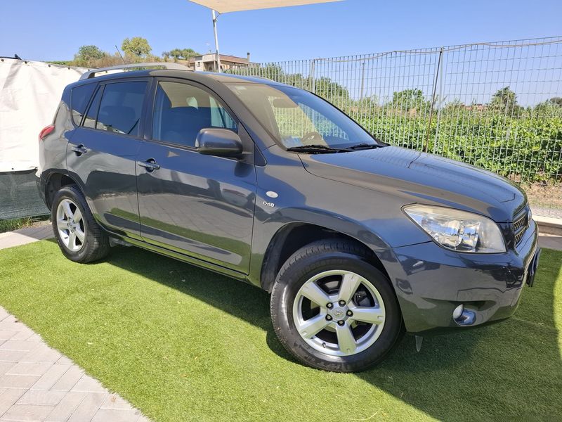 Toyota Rav 4 2.2 D 136cv anno 07-2006 