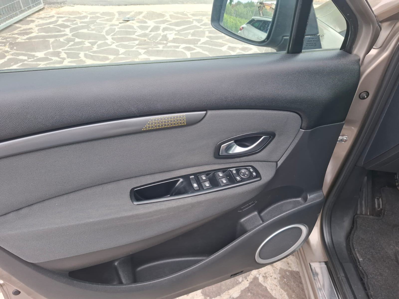 RENAULT SCENIC 1.5 dCi 110 CV – COSTUME NATIONAL – 7 POSTI