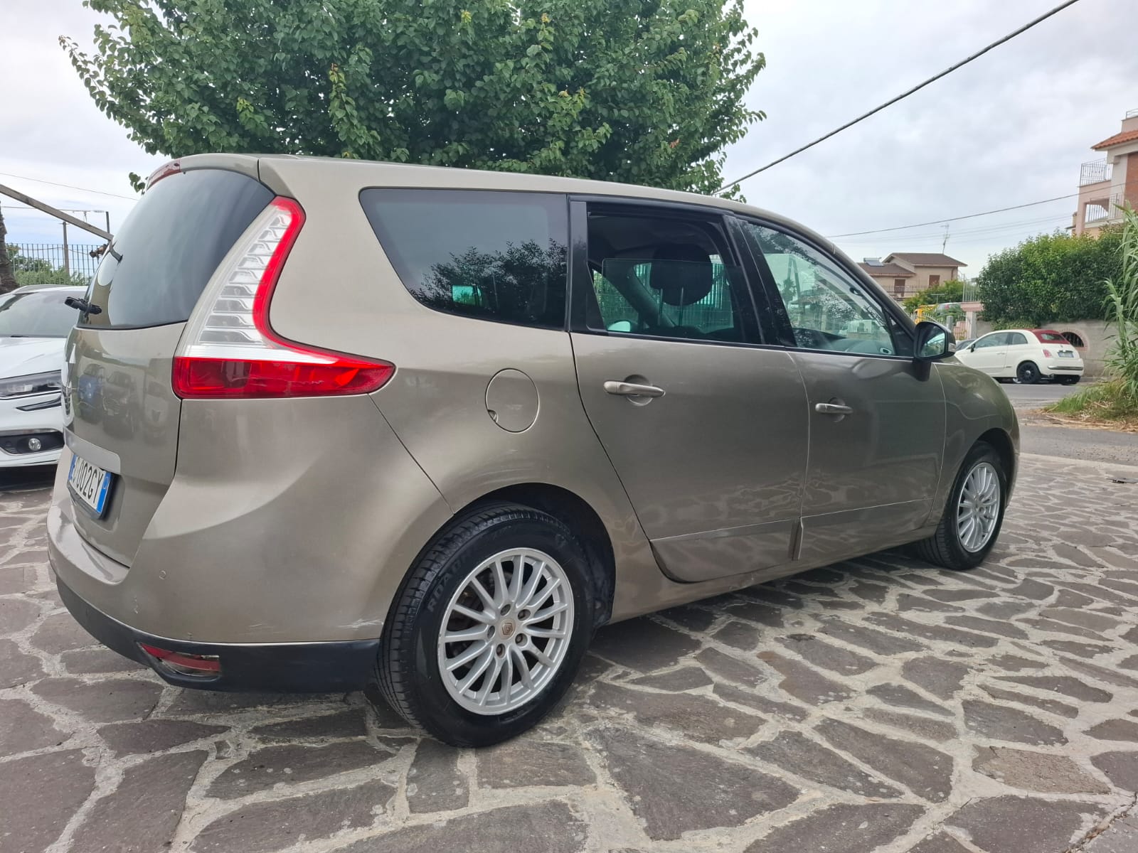 RENAULT SCENIC 1.5 dCi 110 CV – COSTUME NATIONAL – 7 POSTI