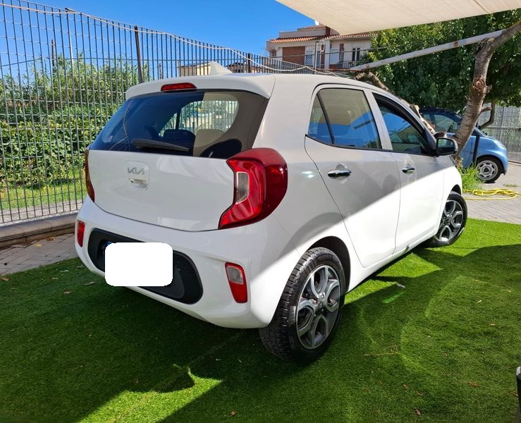 Kia Picanto 1.0 benzina AMT Urban 67cv anno 11-2021 