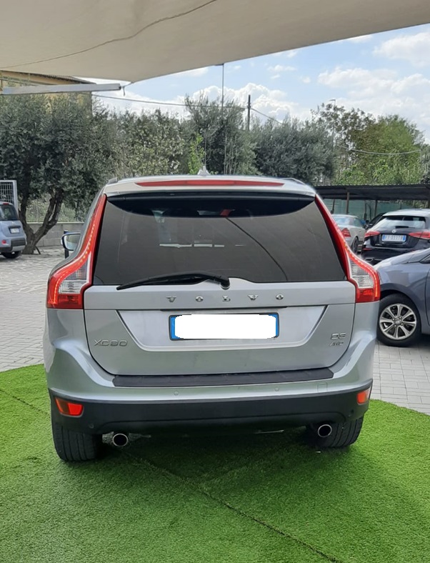 Volvo XC60 2.4 d4 (d3) Kinetic awd 163cv geartronic anno 05-2011