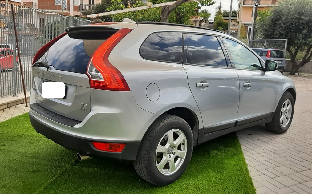 Volvo XC60 2.4 d4 (d3) Kinetic awd 163cv geartronic anno 05-2011
