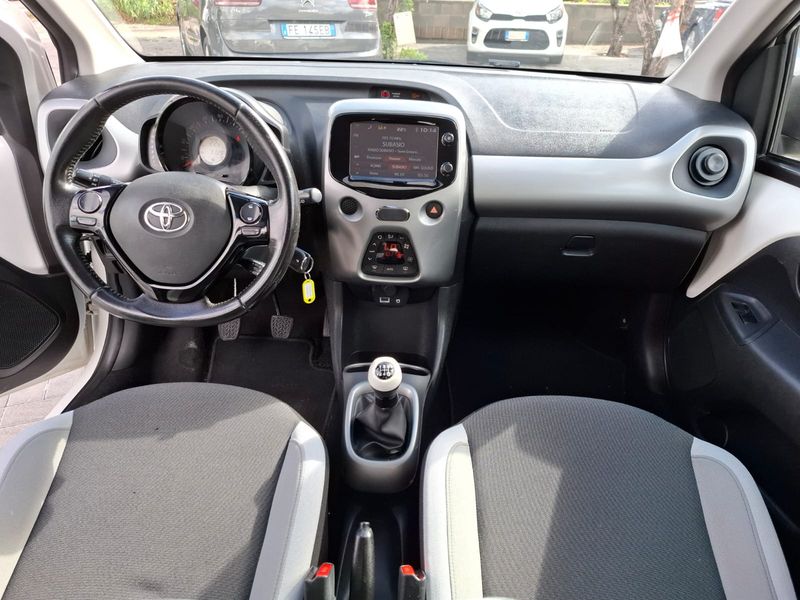 Toyota Aygo 1.0 benzina x-play 69cv anno 05-2018 