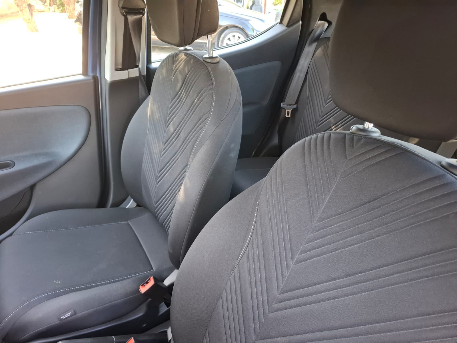 Lancia Ypsilon 1.0 Hybrid – Unipro – 2022 – Come Nuova!