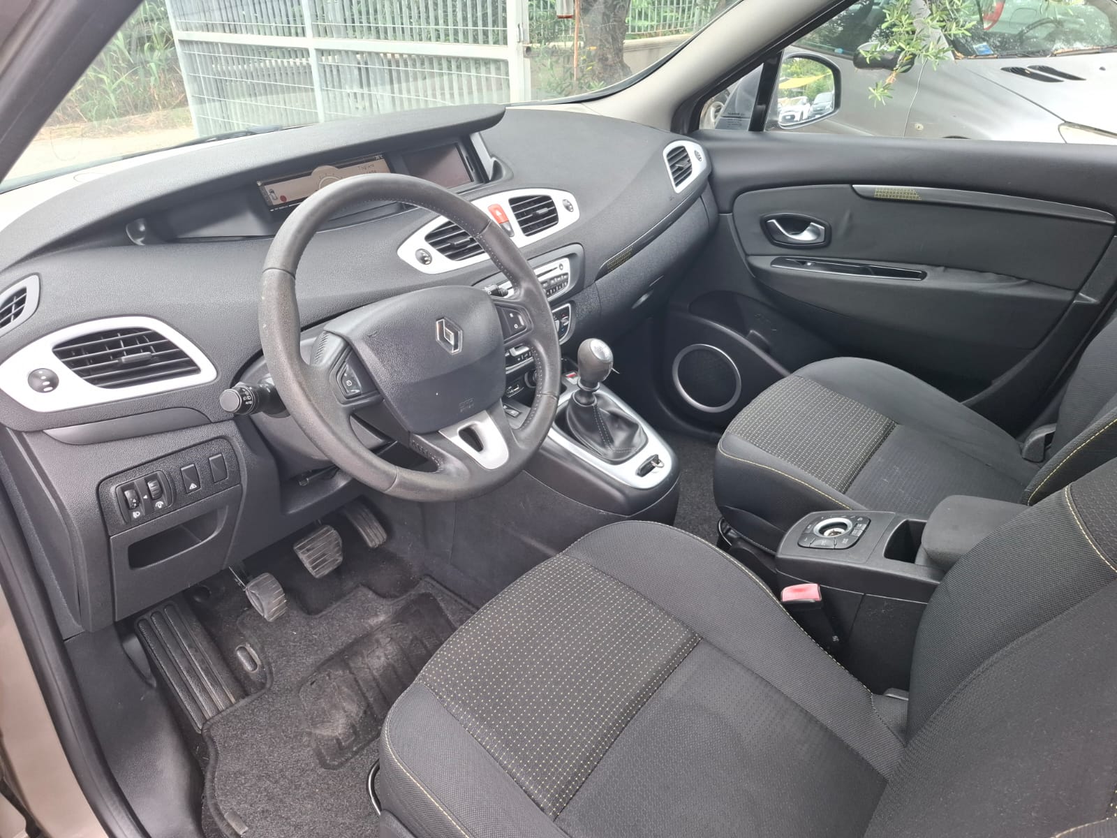 RENAULT SCENIC 1.5 dCi 110 CV – COSTUME NATIONAL – 7 POSTI