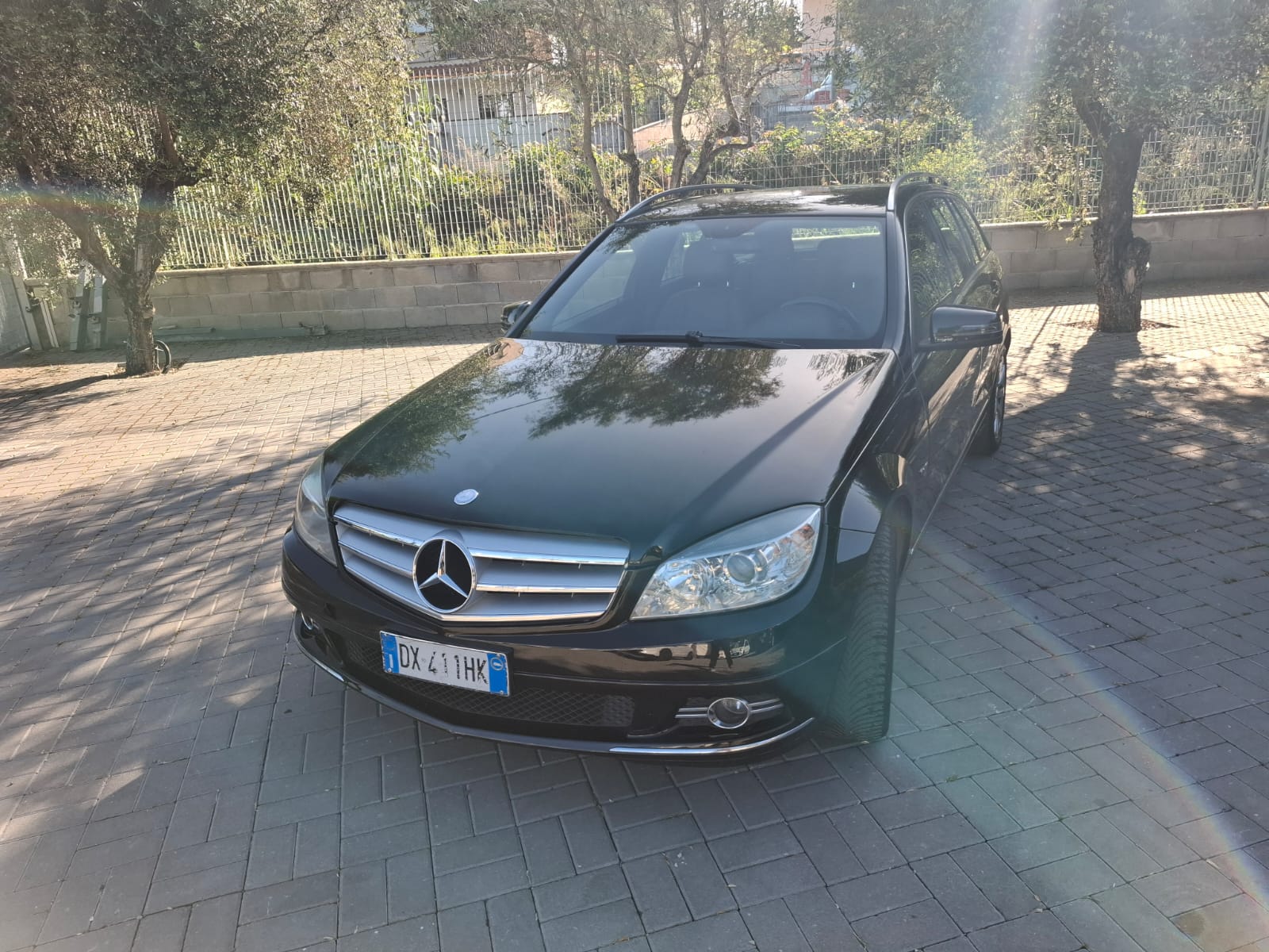 Mercedes Classe C220 Station Wagon, versione BlueEfficiency con cambio automatico