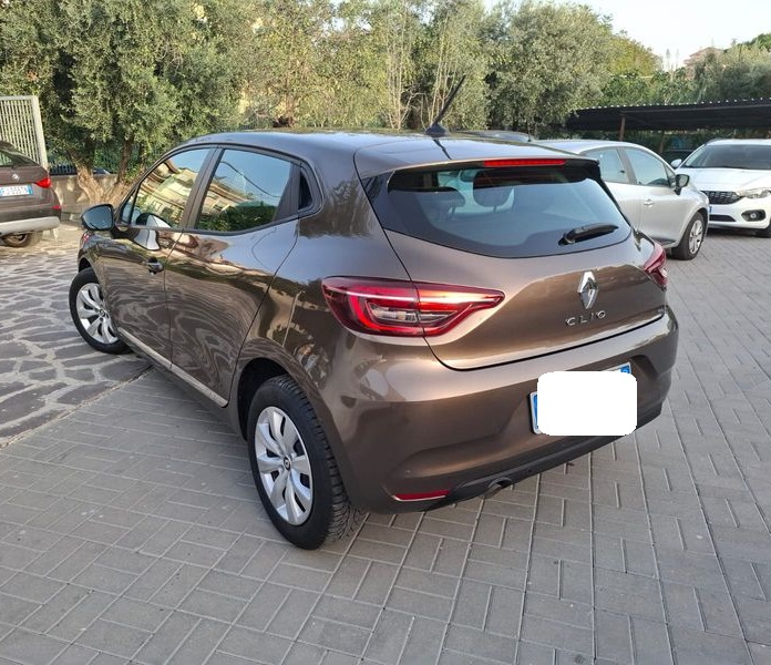 Renault Clio Life 1.0 benzina 90cv anno 04-2021 