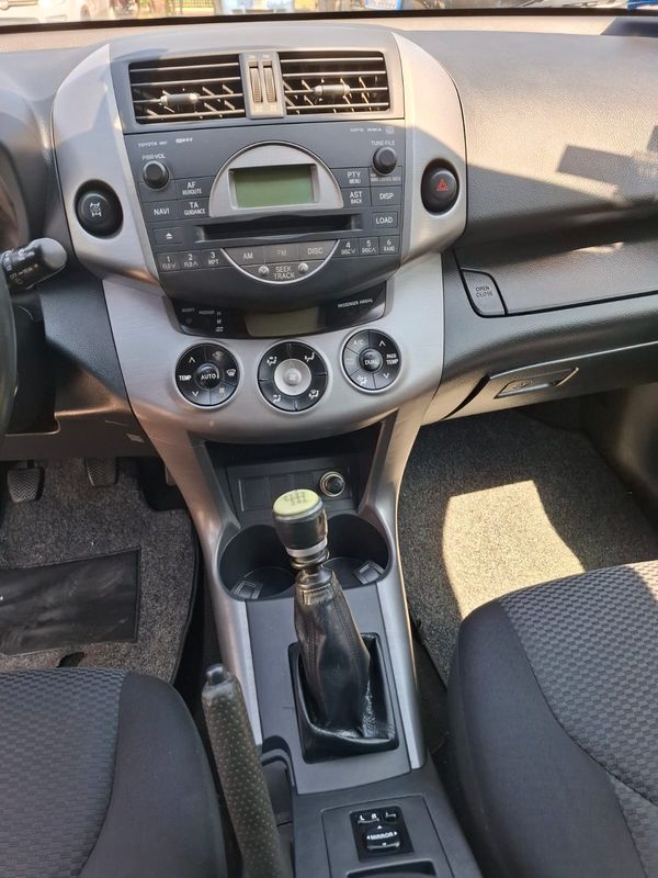 Toyota Rav 4 2.2 D 136cv anno 07-2006 
