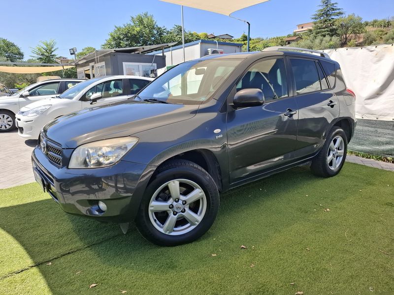 Toyota Rav 4 2.2 D 136cv anno 07-2006 