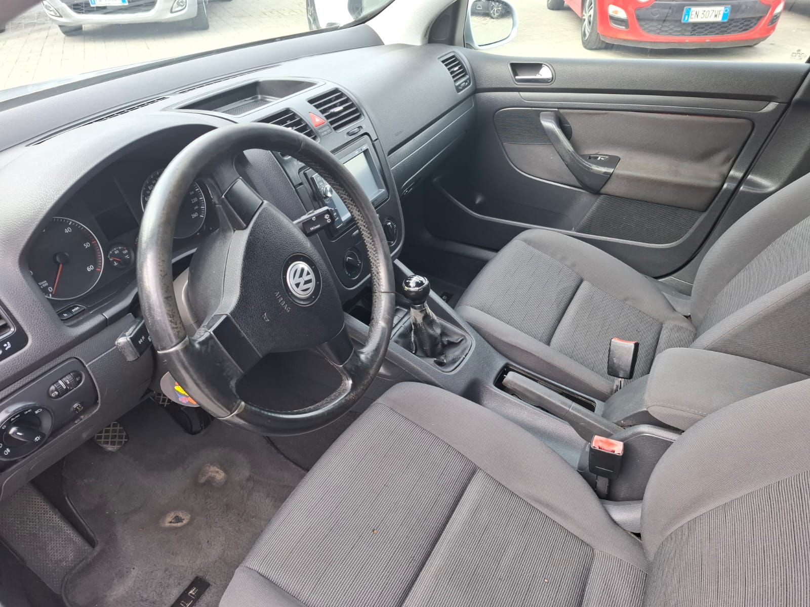 Volkswagen Golf 5 1.9 TDI 105CV Sport line  Neopatentati – Garanzia 12 mesi