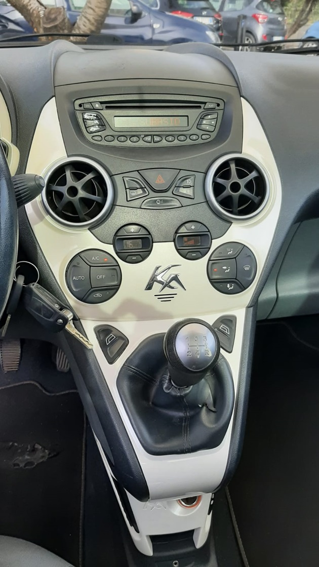 Ford Ka Titanium 1.3 dci 75cv anno 08-2010 