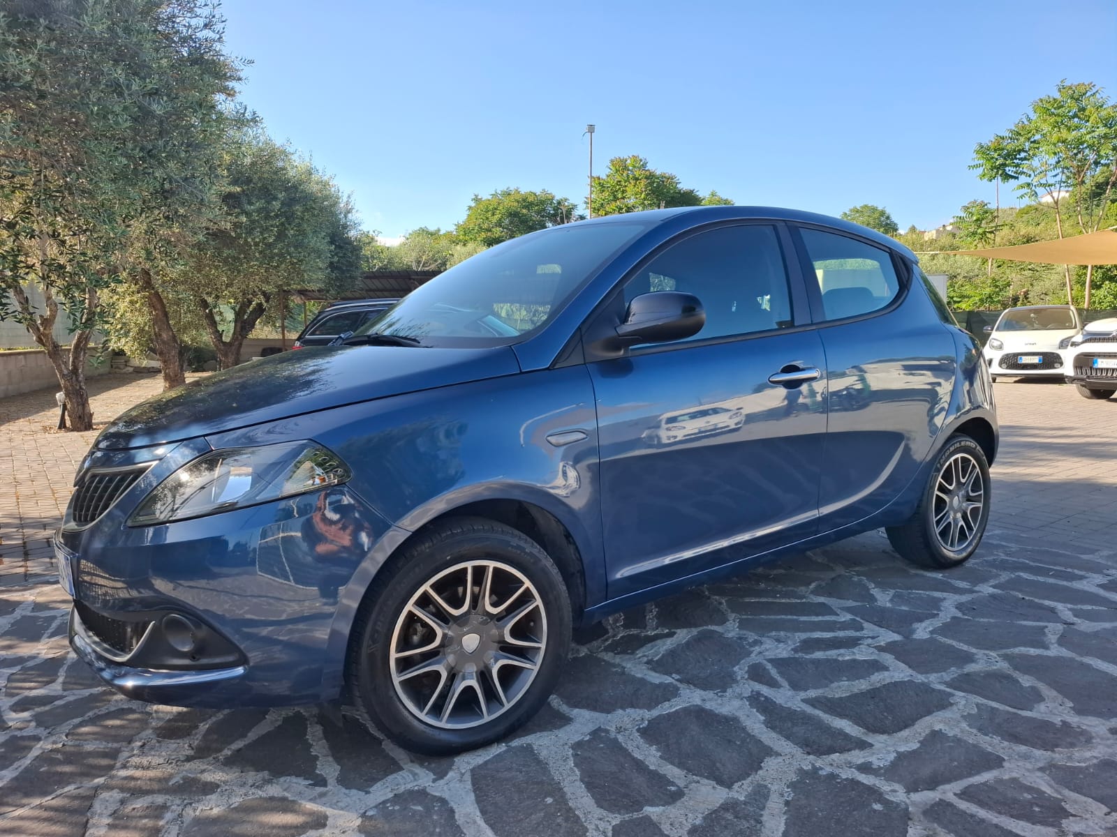 Lancia Ypsilon 1.0 Hybrid – Unipro – 2022 – Come Nuova!