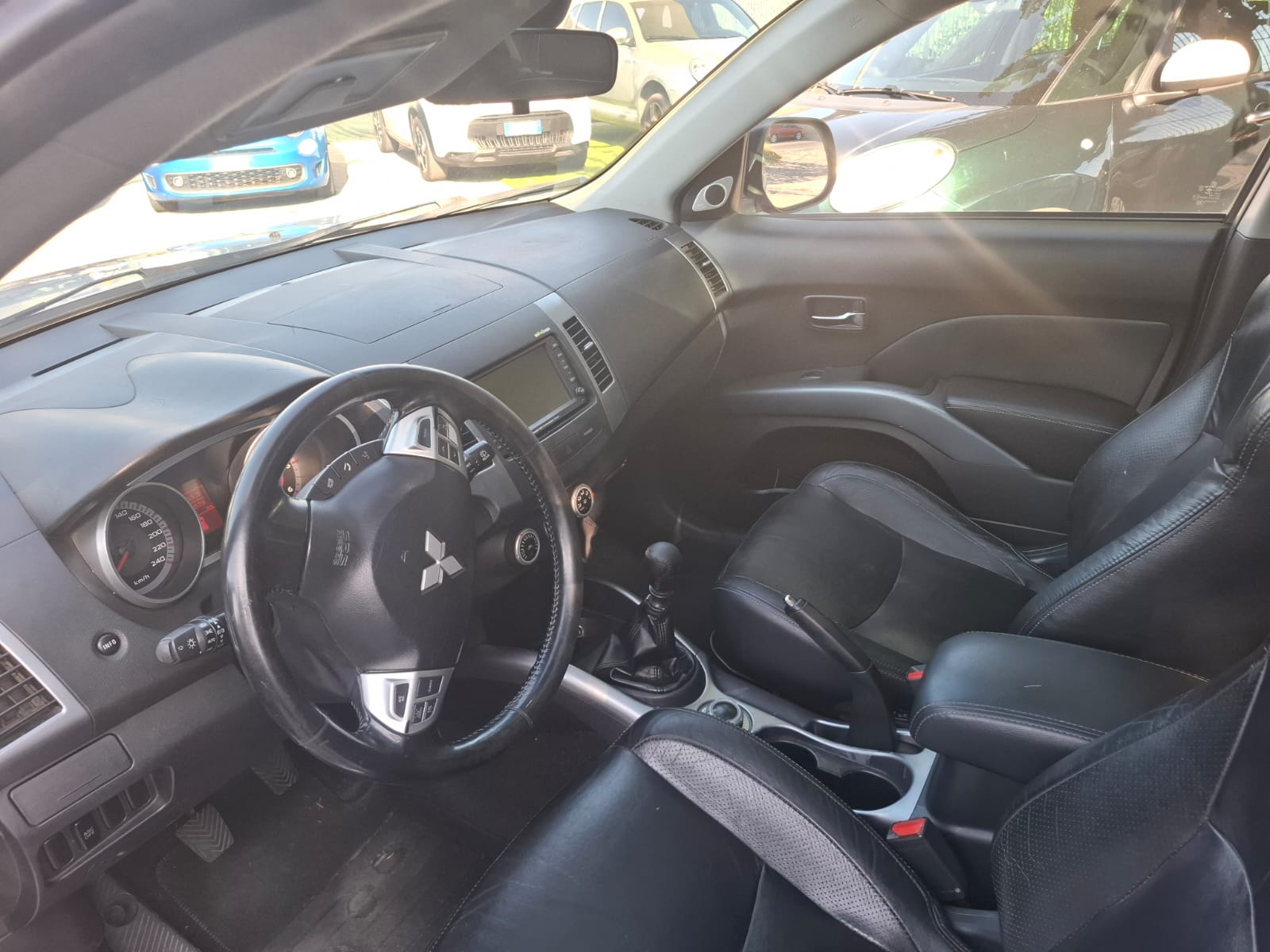 Mitsubishi Outlander 2.2 DI-D 7P Instyle 4X4