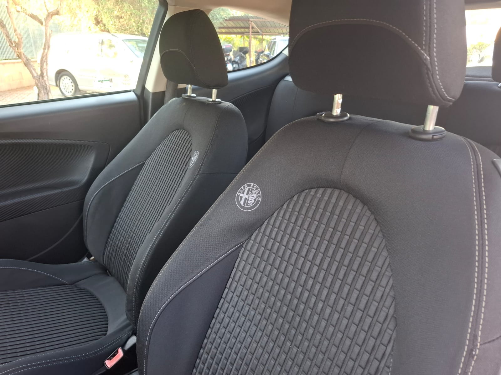 Alfa Romeo MiTo 1.4 78 CV (58 kW) allestimento Distinctive con Sport Pack Cromo 2009
