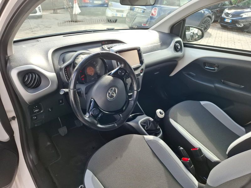 Toyota Aygo 1.0 benzina x-play 69cv anno 05-2018 