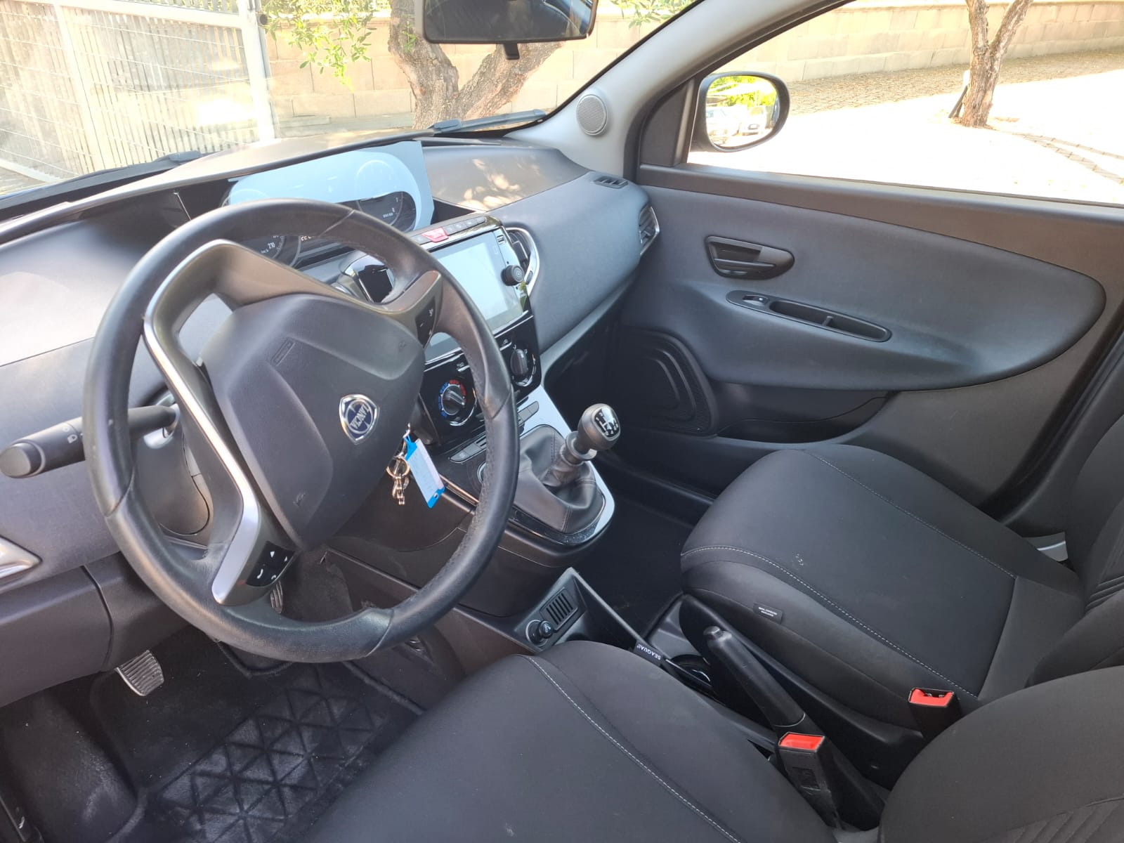 Lancia Ypsilon 1.0 Hybrid – Unipro – 2022 – Come Nuova!