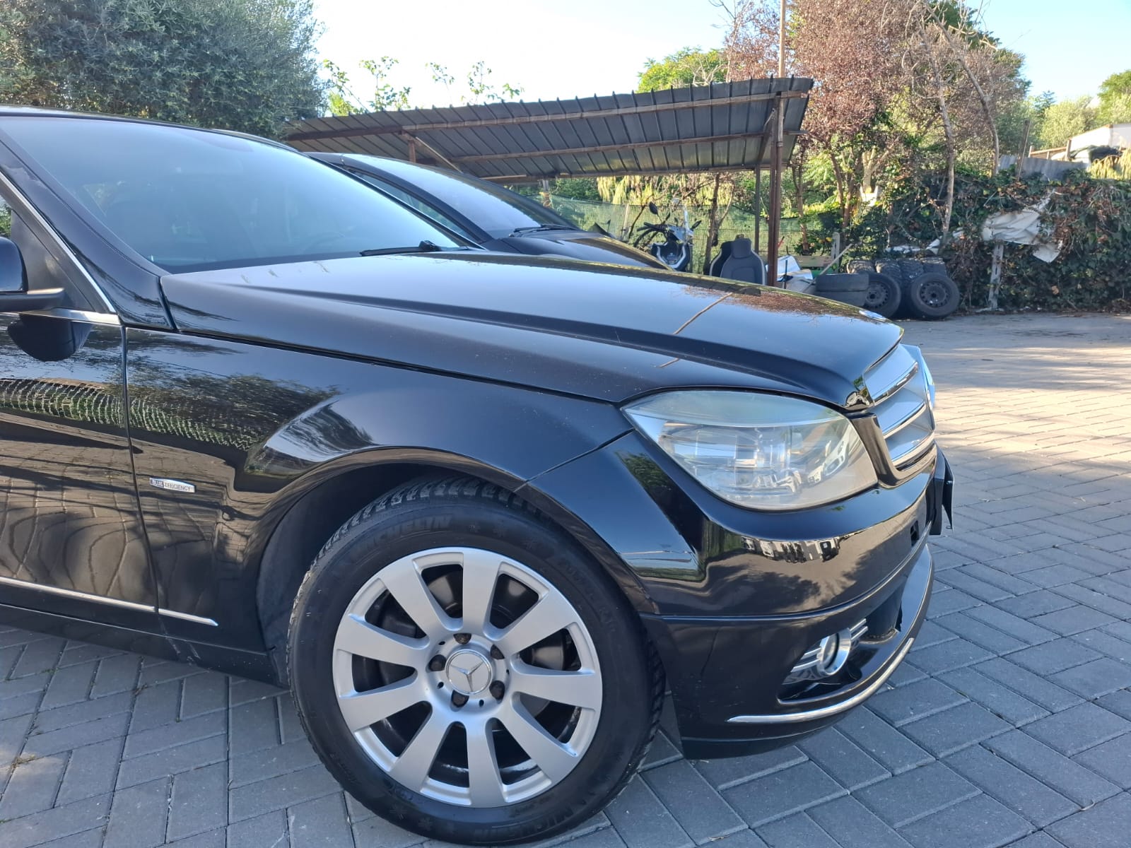 Mercedes Classe C220 Station Wagon, versione BlueEfficiency con cambio automatico