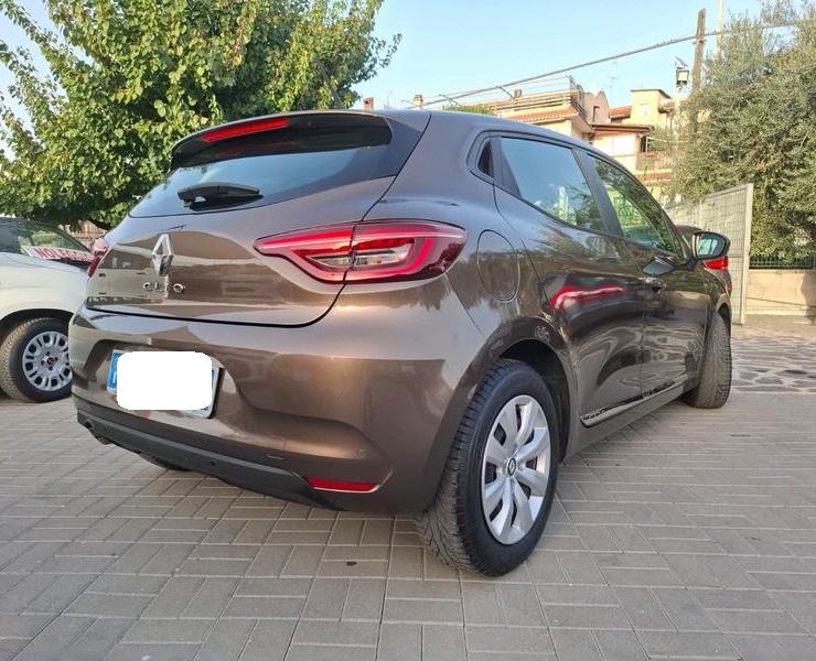 Renault Clio Life 1.0 benzina 90cv anno 04-2021 