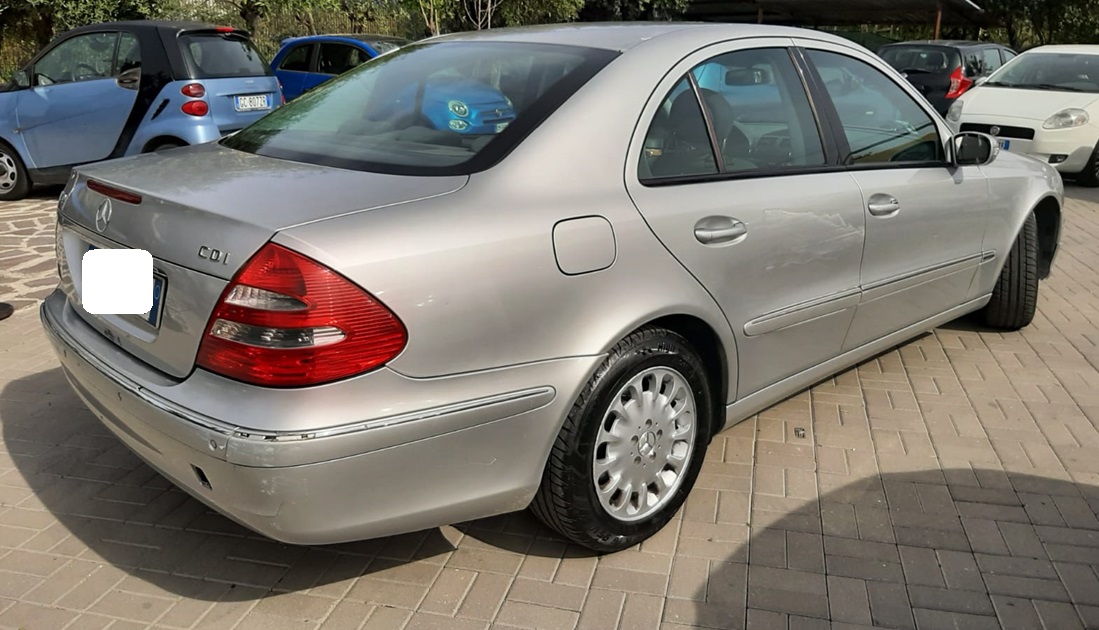 Mercedes Classe E270 cdi Advangarde 177cv anno 02-2004 