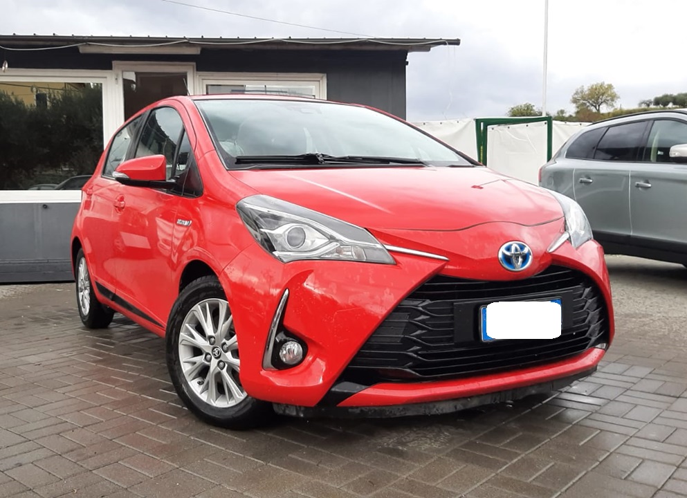 Toyota Yaris 1.5 Hybrid Cool Automatica anno 2017