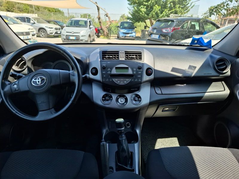 Toyota Rav 4 2.2 D 136cv anno 07-2006 