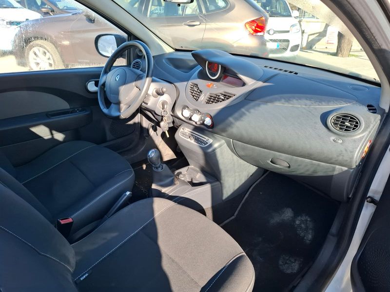 Renault New Twingo 1.2 benzina 75cv anno 11-2011 